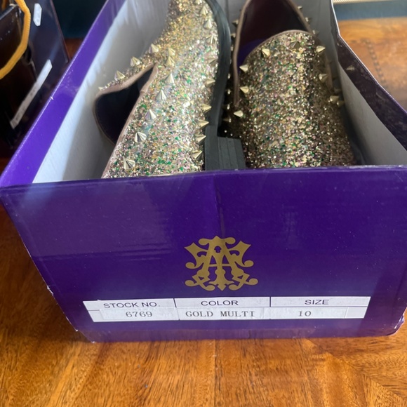 Formal Shoes - Picture 3 of 4